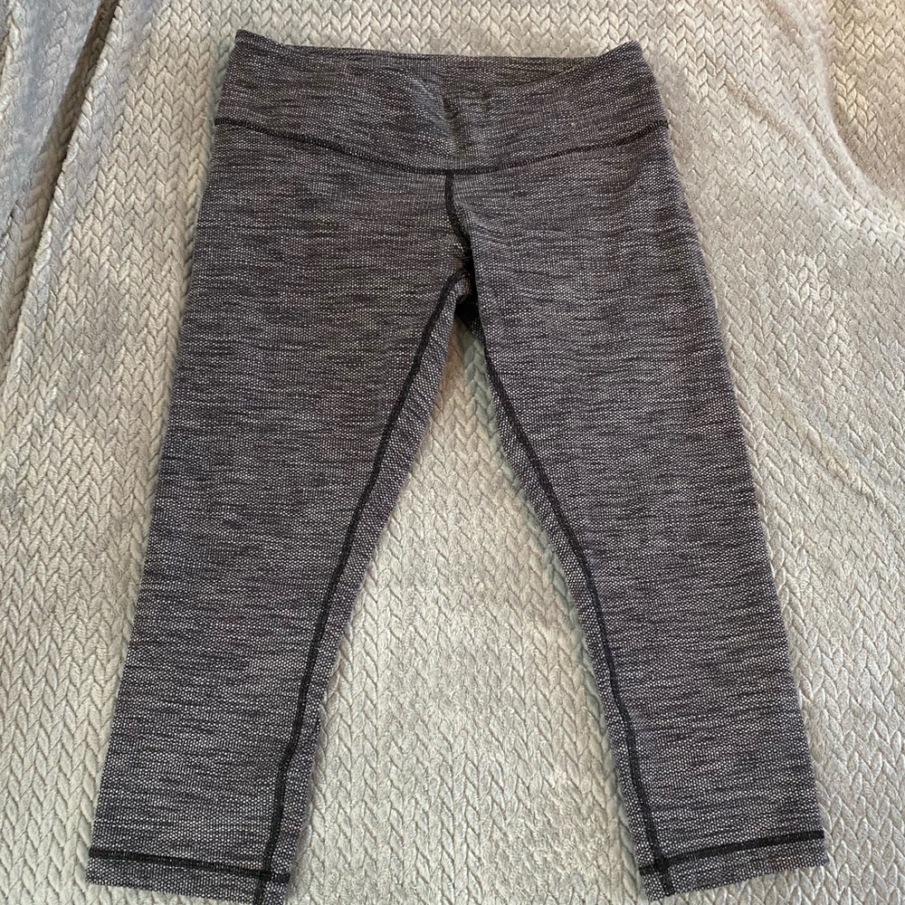 Lululemon cropped leggings - Picture 2 of 8